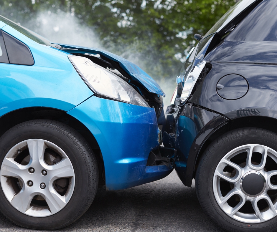 Vendre une voiture avec un historique d'accidents : conseils pour une transaction réussie.