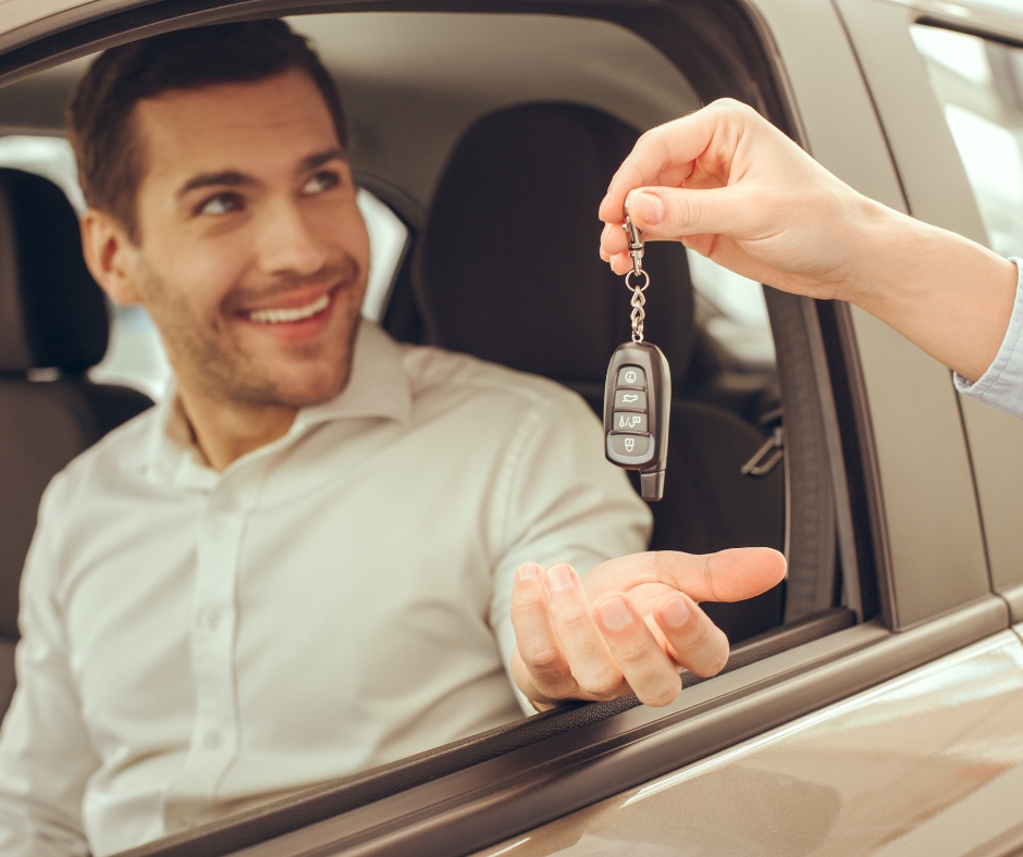 Vendre votre voiture à un ami ou à un membre de la famille : considérations importantes.