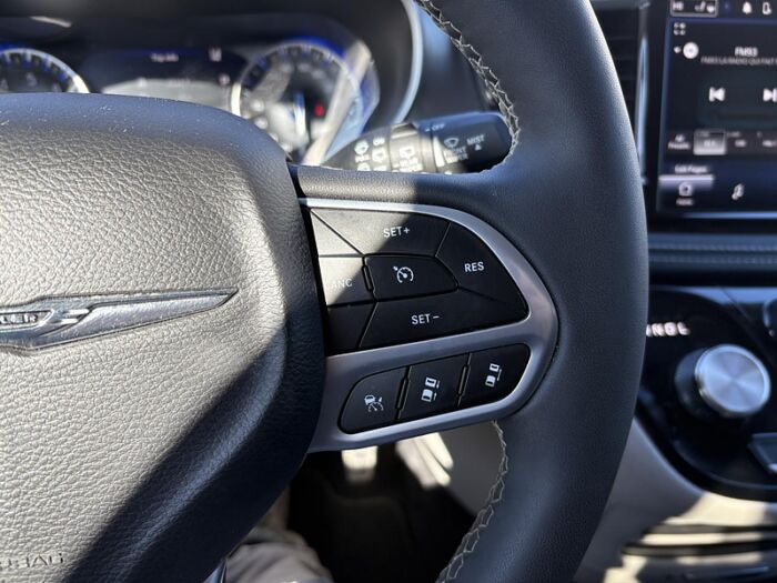 Chrysler Pacifica Touring L TA BLUETOOTH SIÈGES CHAUFFANT CAMÉRA – Image 20
