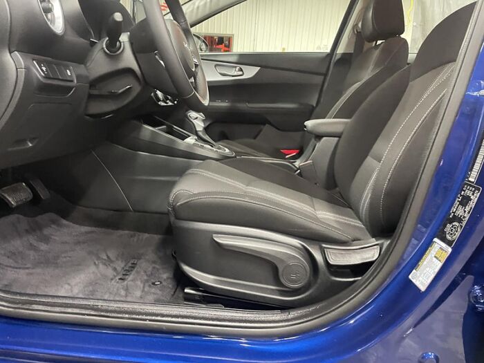Kia Forte LX BLUETOOTH CAMÉRA SIÈGES CHAUFFANT – Image 11