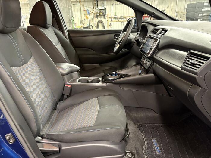 Nissan LEAF SV PLUS BLUETOOTH GPS CAMÉRA 360 BAS KILOMÉTRAGE – Image 31