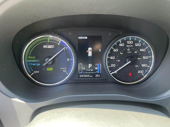 Mitsubishi Outlander PHEV SE S-AWC ANGLE MORT/CARPLAY/SIEGE CHAUFFANT – Image 16