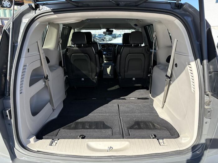 Chrysler Pacifica Touring L TA BLUETOOTH SIÈGES CHAUFFANT CAMÉRA – Image 23
