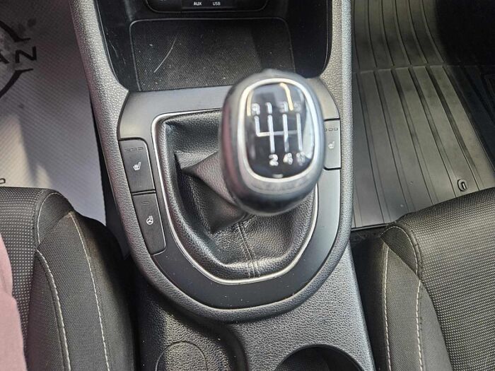 Kia Forte LX – Image 11
