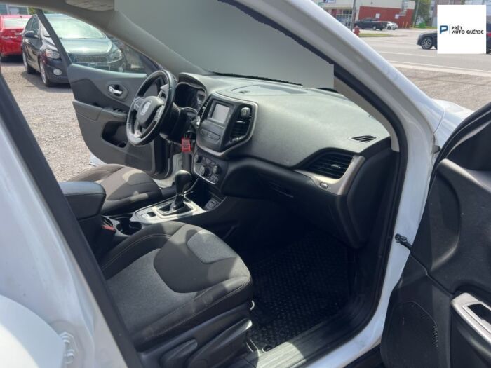 Jeep Cherokee Sport – Image 10