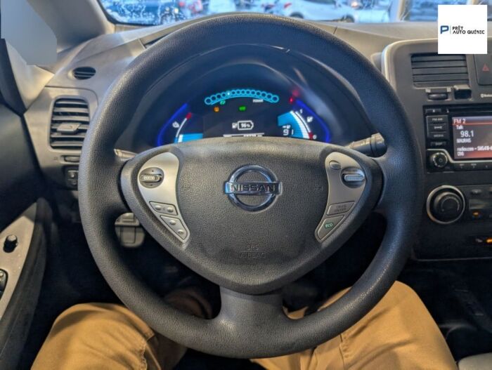 Nissan Leaf SV - Image 10