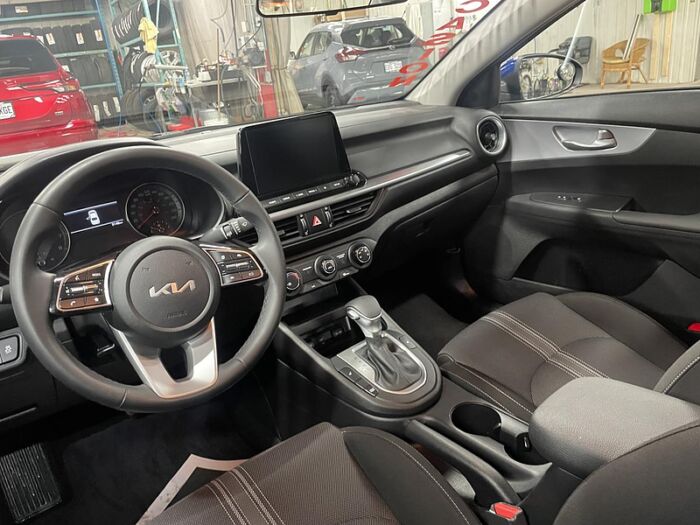 Kia Forte LX BLUETOOTH CAMÉRA SIÈGES CHAUFFANT – Image 21