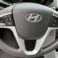 Hyundai Accent GL - Image 17