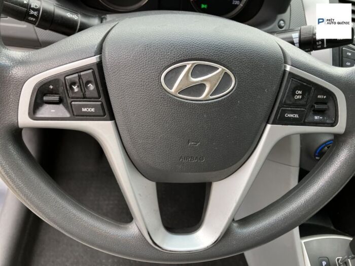 Hyundai Accent GL – Image 17