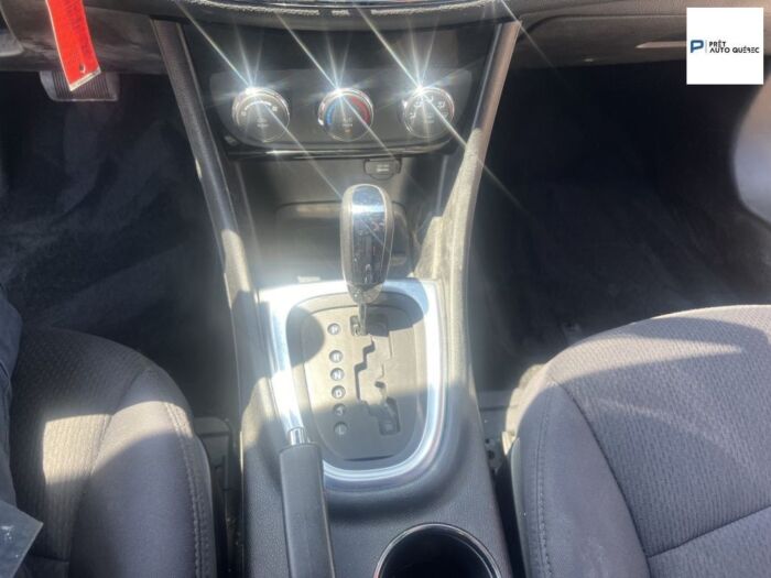 Chrysler 200 LX – Image 15