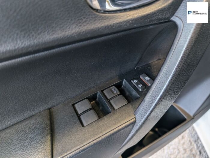 Toyota Corolla S – Image 7