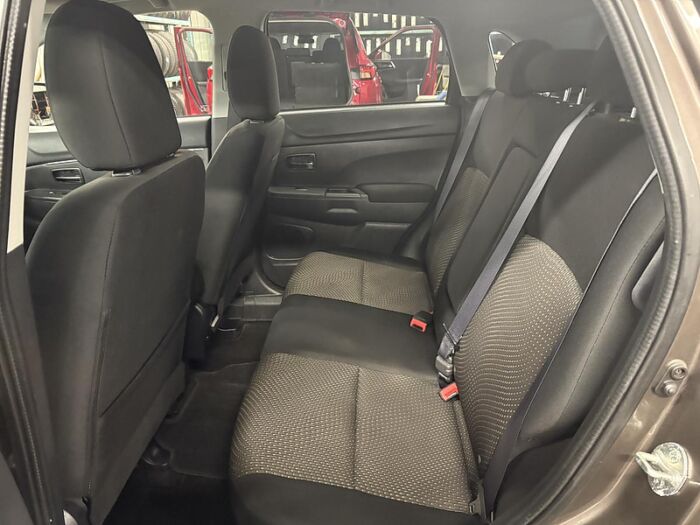 Mitsubishi RVR SE – Image 22