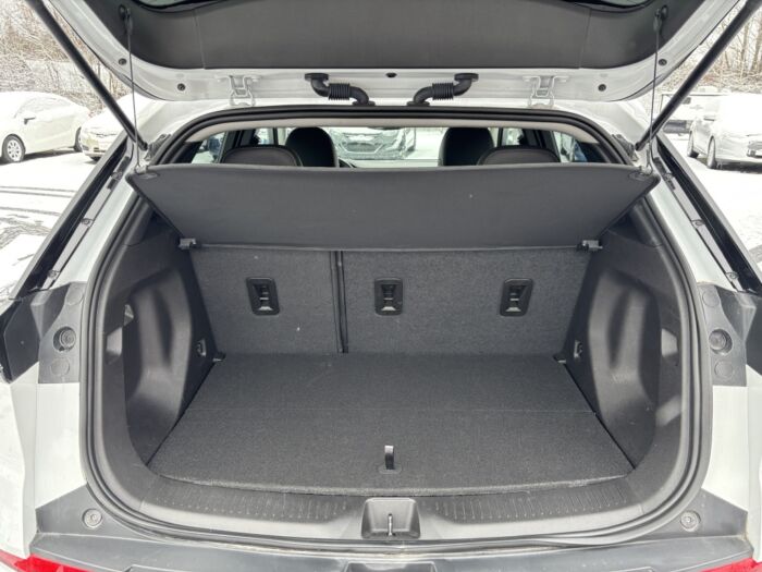 Chevrolet Bolt EUV LT – Image 9