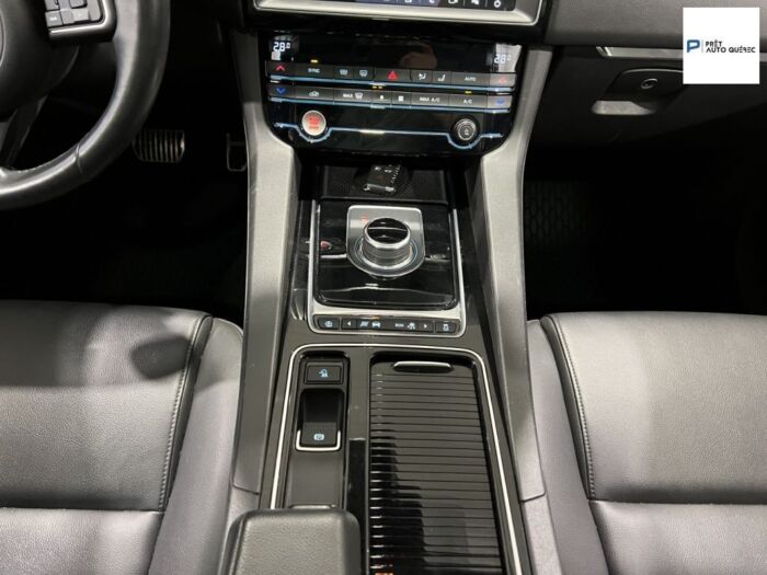 Jaguar F-PACE Premium – Image 13