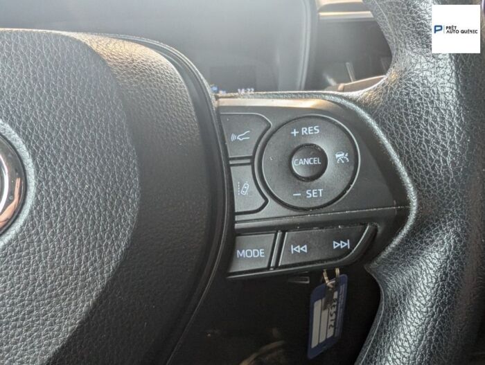Toyota Corolla LE – Image 11