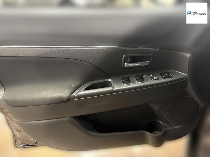 Mitsubishi RVR SE – Image 11