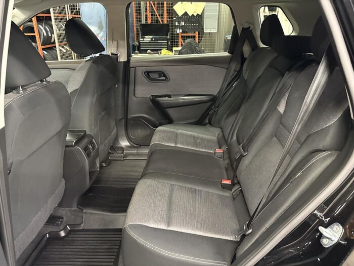 Nissan Rogue S TI – Image 12
