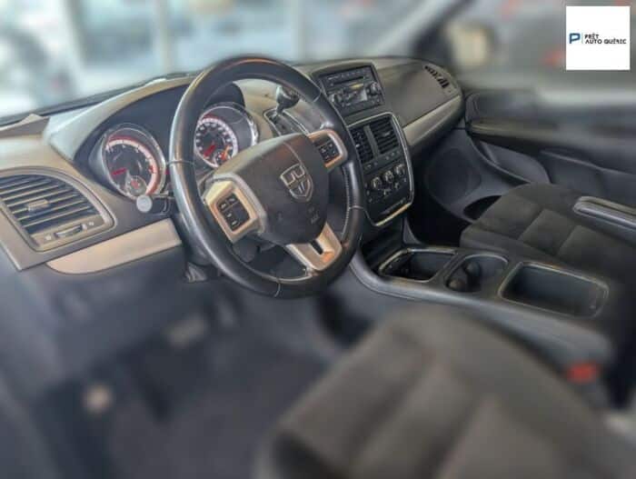 Dodge Grand Caravan SXT – Image 9