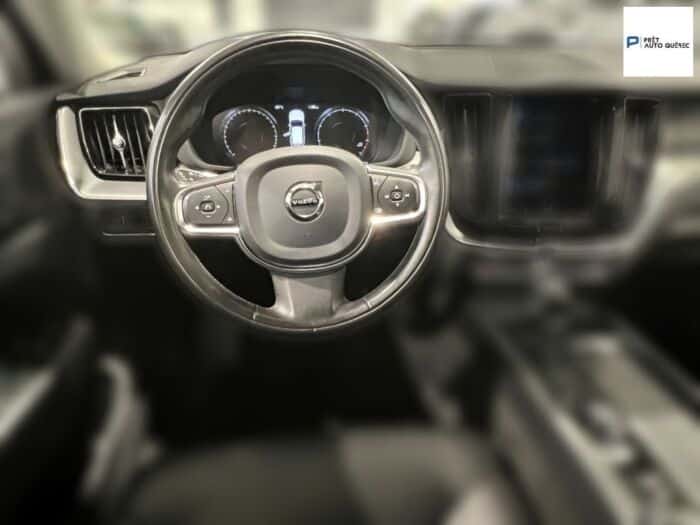 Volvo XC60 Momentum – Image 10