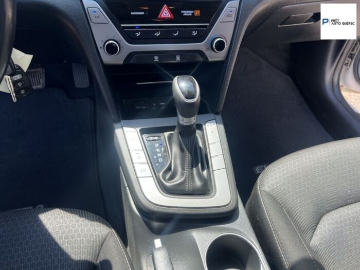 Hyundai Elantra GL – Image 13