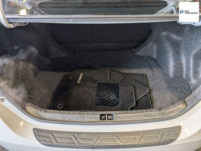 Toyota Corolla S – Image 13