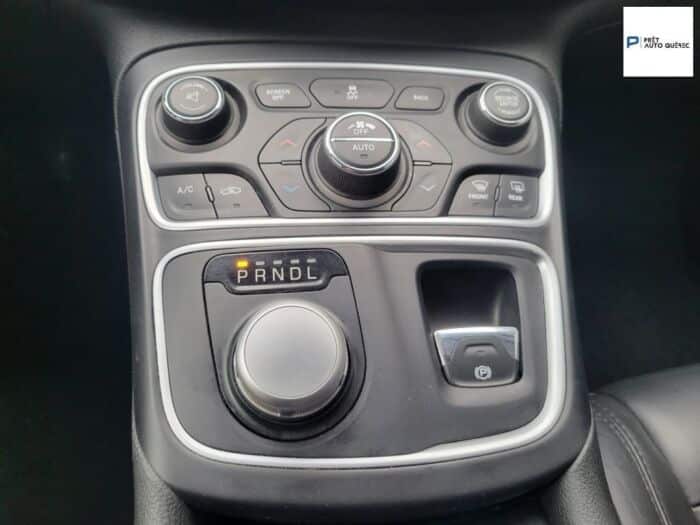 Chrysler 200 C – Image 17