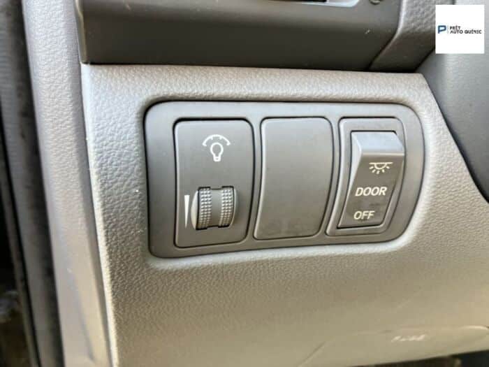 KIA Sedona LX - Image 12