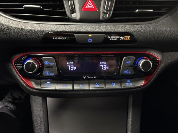 Hyundai Elantra GT Sport BM TOIT PANORAMIQUE/BAS MILLAGE/BAS PRIX – Image 37
