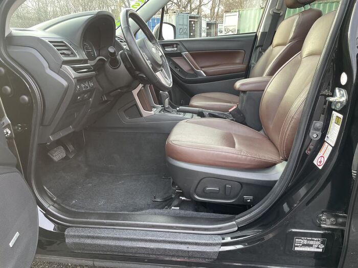 Subaru Forester 2.5i Limited CVT avec groupe EyeSight/TRES PROPRE – Image 13