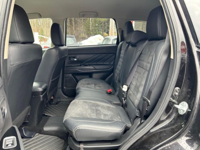 Mitsubishi Outlander - – Image 8