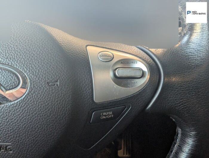 Infiniti QX70 Premium – Image 17