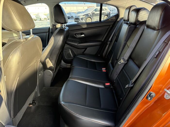Nissan Sentra SR PRIVILÈGE BLUETOOTH TOIT CUIR  CAMÉRAS 360 – Image 12