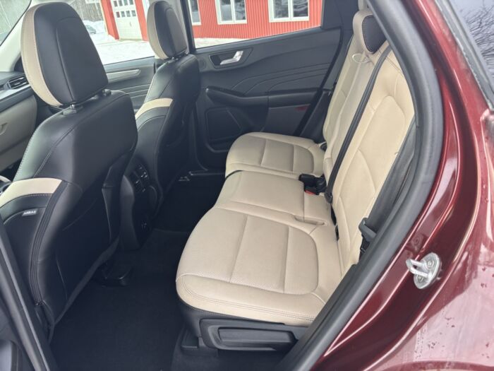 Ford Escape Titanium hybride – Image 8