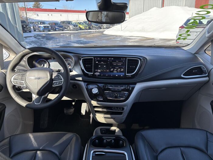 Chrysler Pacifica Touring L TA BLUETOOTH SIÈGES CHAUFFANT CAMÉRA – Image 31
