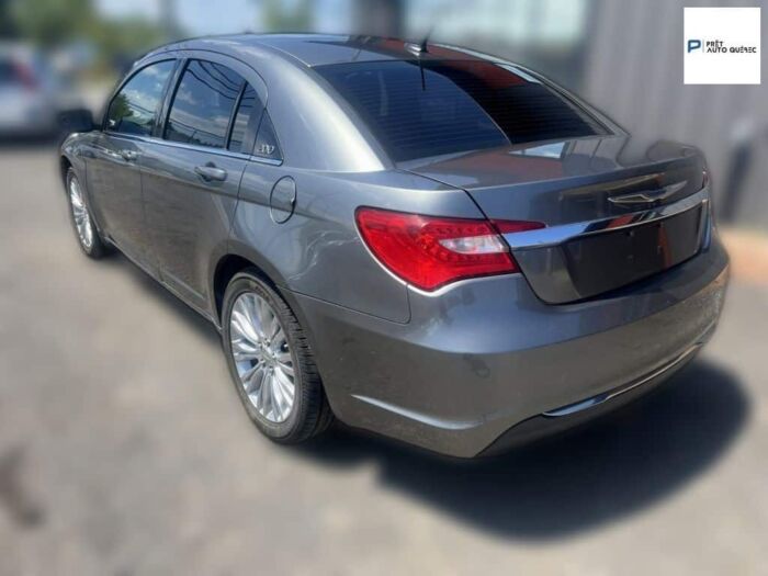 Chrysler 200 LX – Image 4