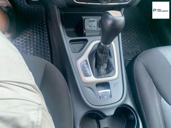Jeep Cherokee Sport – Image 18