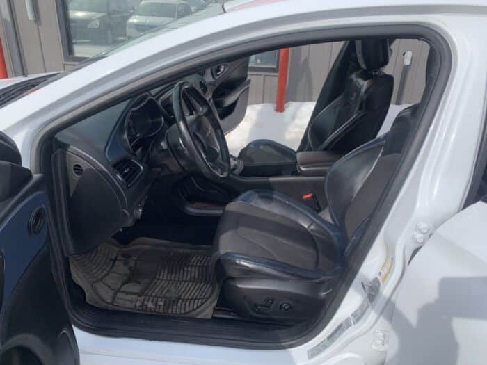 Chrysler 200 S – Image 6