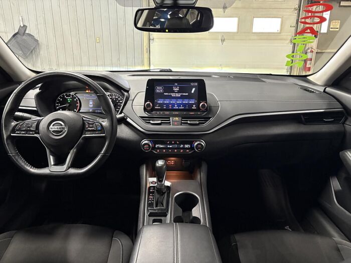 Nissan Altima 2.5 SV AWD BLUETOOTH TOIT CAMÉRA BAS KILOMÈTRE – Image 38