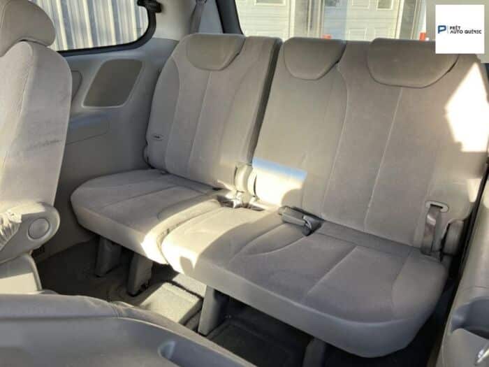 KIA Sedona LX - Image 4