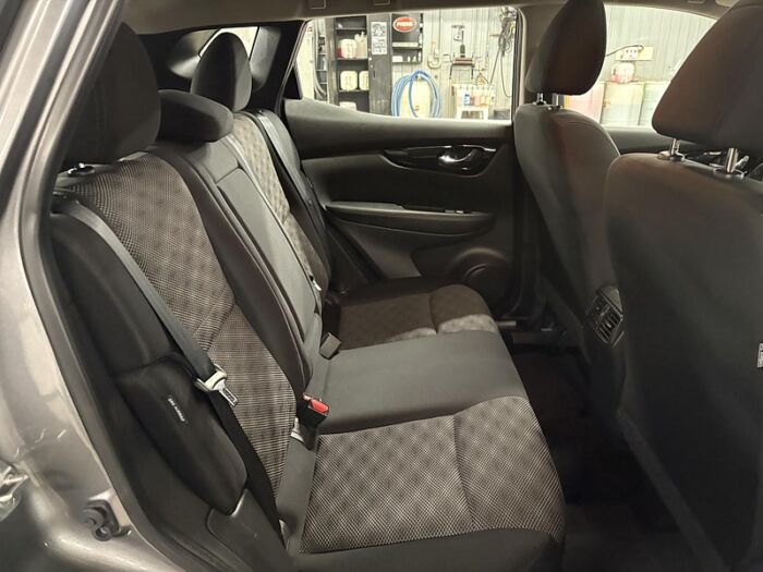 Nissan Qashqai SV – Image 25