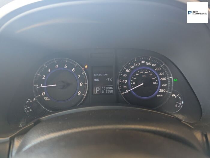 Infiniti QX70 Premium – Image 18