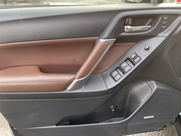 Subaru Forester 2.5i Limited CVT avec groupe EyeSight/TRES PROPRE – Image 10