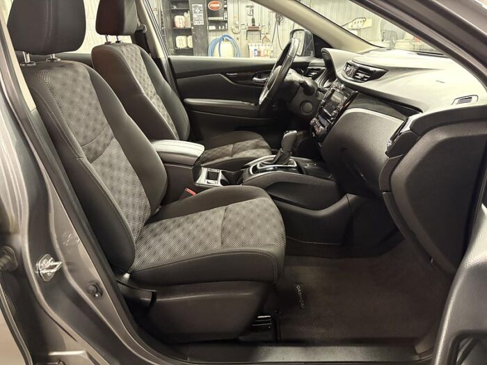Nissan Qashqai SV – Image 28