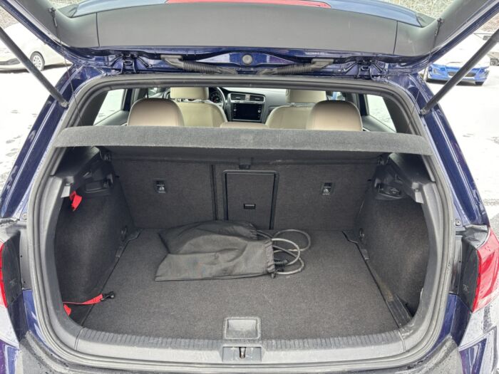 Volkswagen e-Golf Comfortline – Image 9