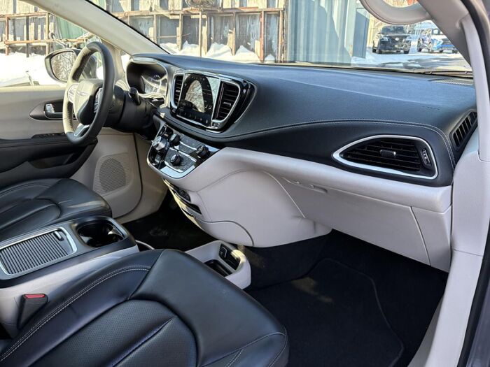 Chrysler Pacifica Touring L TA BLUETOOTH SIÈGES CHAUFFANT CAMÉRA – Image 27