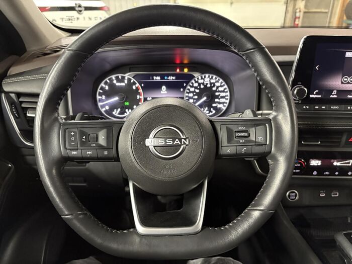 Nissan Rogue S TI – Image 17