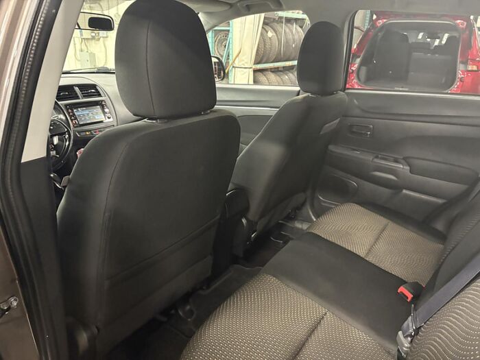 Mitsubishi RVR SE – Image 23