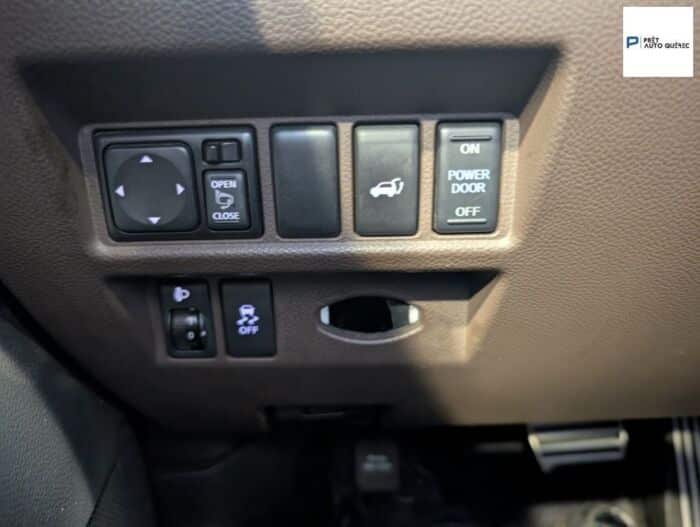 Infiniti QX70 Premium – Image 19