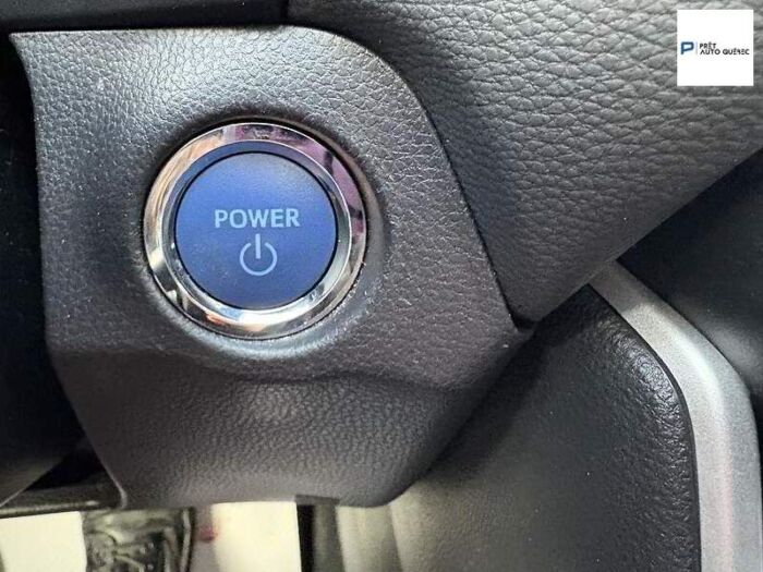 Toyota RAV4 Hybrid Limited AWD – Image 11