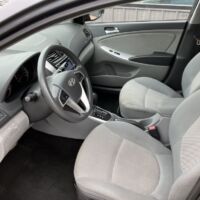 Hyundai Accent GL - Image 10